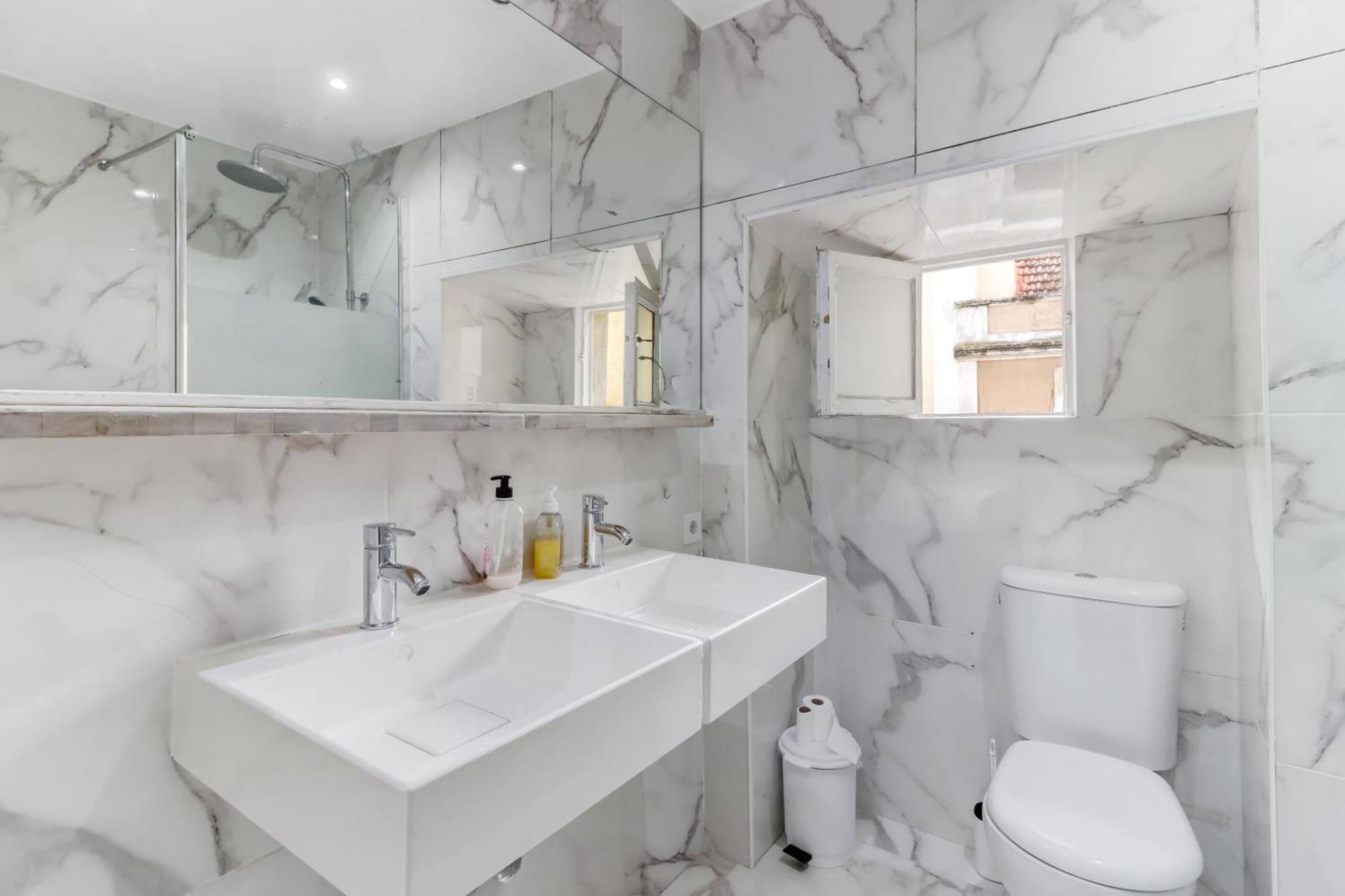 Apartment Liberty Duplex Lissabon